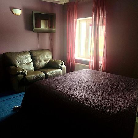 Viesu Nams “Dimantu Ferma” Otel Ikšķile Dış mekan fotoğraf