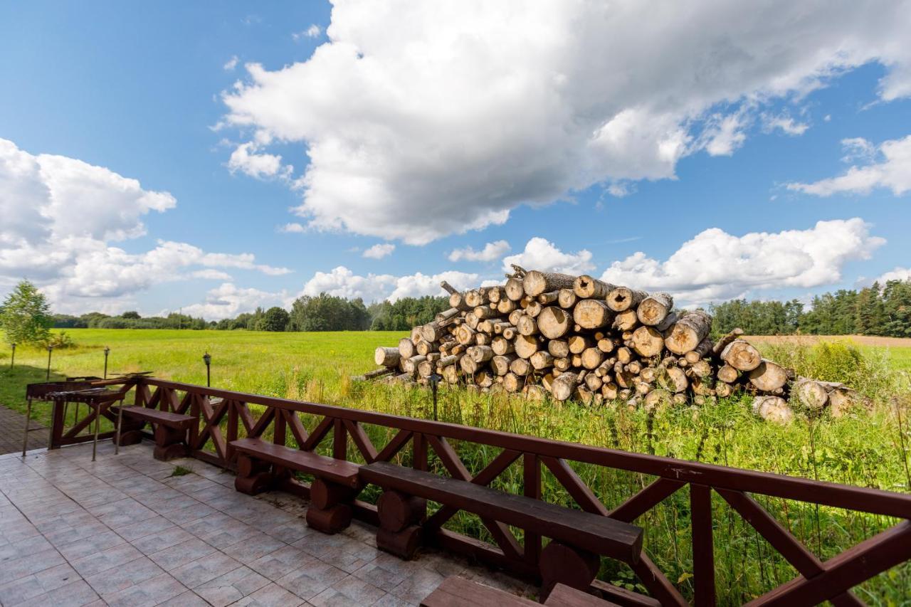 Viesu Nams “Dimantu Ferma” Otel Ikšķile Dış mekan fotoğraf