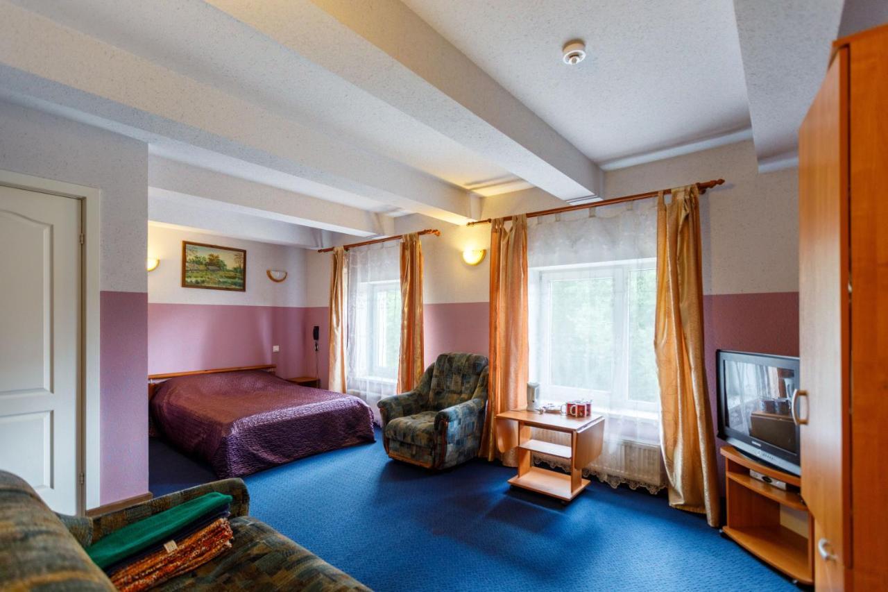 Viesu Nams “Dimantu Ferma” Otel Ikšķile Dış mekan fotoğraf