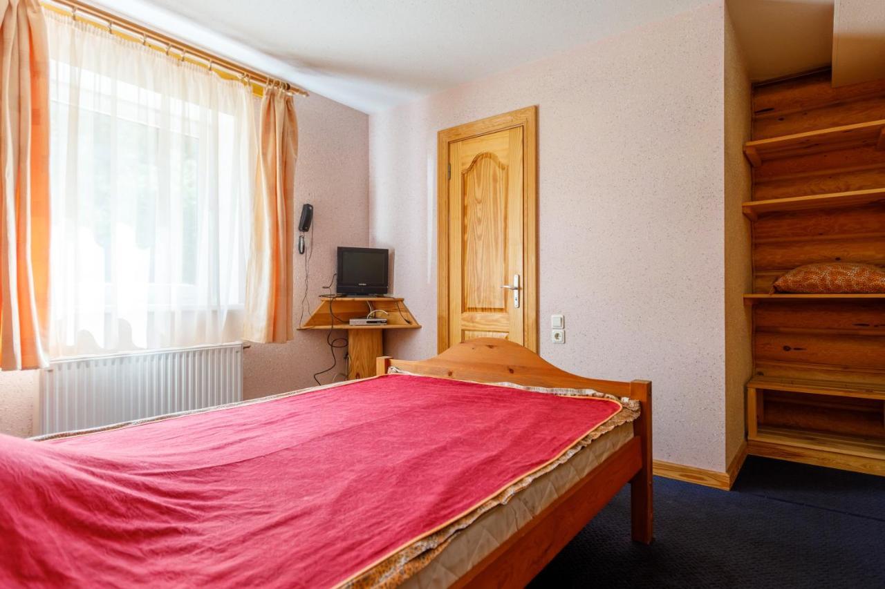 Viesu Nams “Dimantu Ferma” Otel Ikšķile Dış mekan fotoğraf