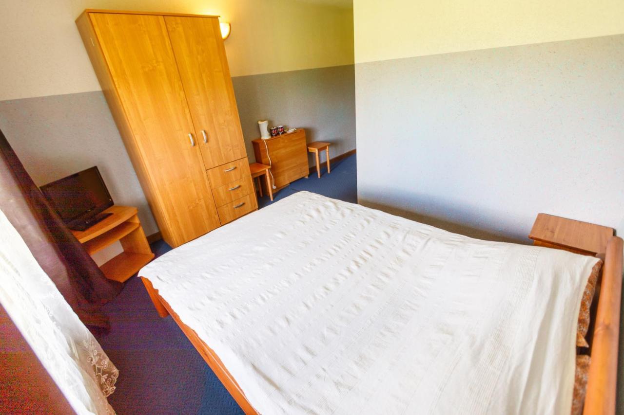 Viesu Nams “Dimantu Ferma” Otel Ikšķile Dış mekan fotoğraf