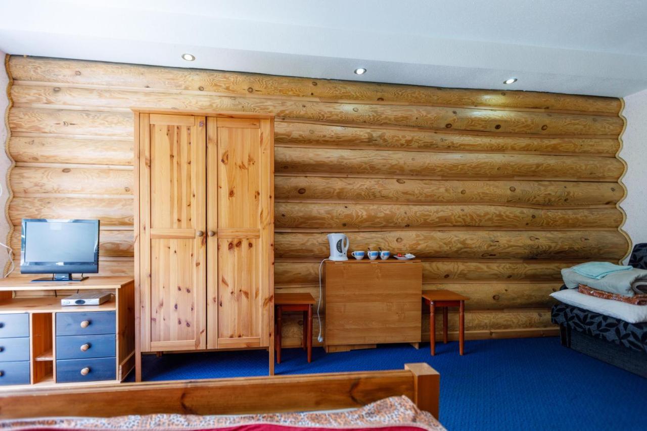 Viesu Nams “Dimantu Ferma” Otel Ikšķile Dış mekan fotoğraf