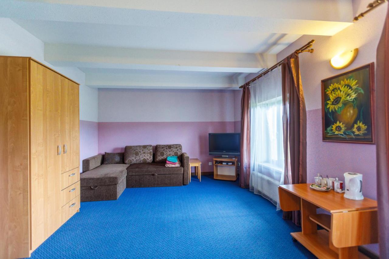 Viesu Nams “Dimantu Ferma” Otel Ikšķile Dış mekan fotoğraf