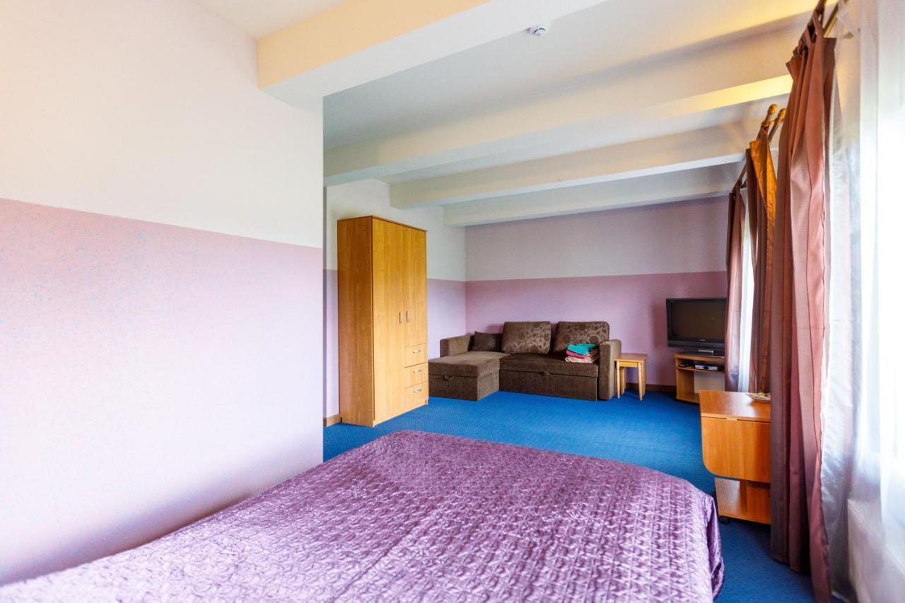 Viesu Nams “Dimantu Ferma” Otel Ikšķile Dış mekan fotoğraf