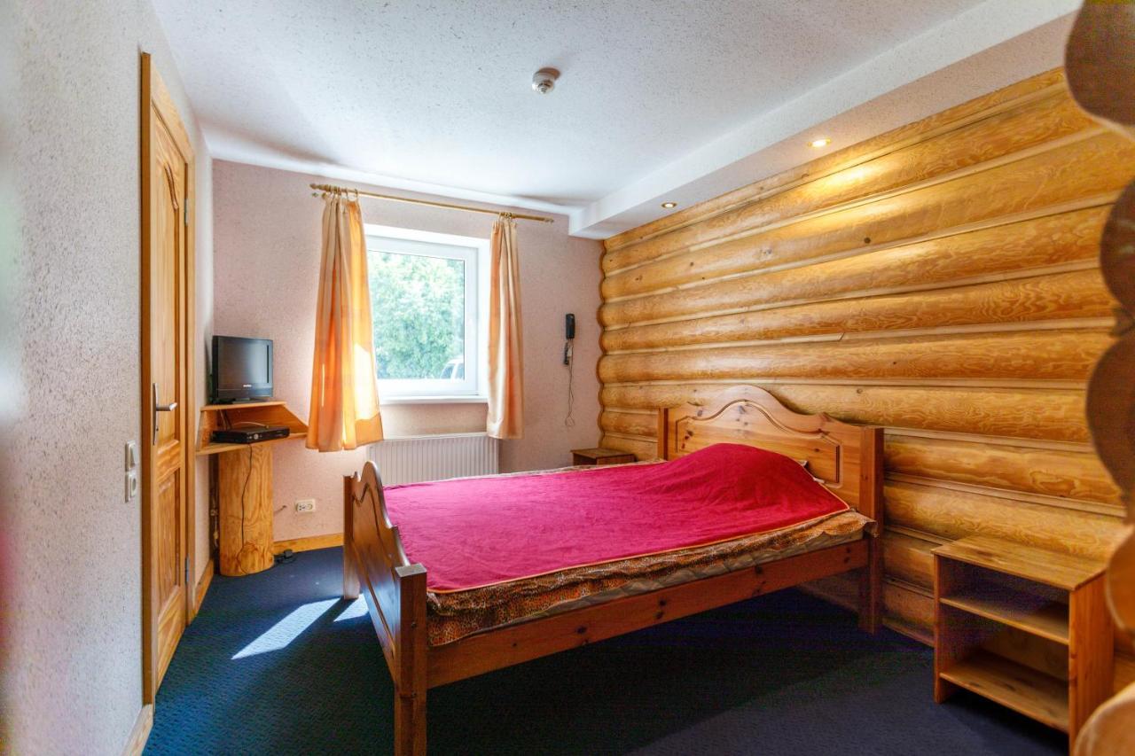 Viesu Nams “Dimantu Ferma” Otel Ikšķile Dış mekan fotoğraf