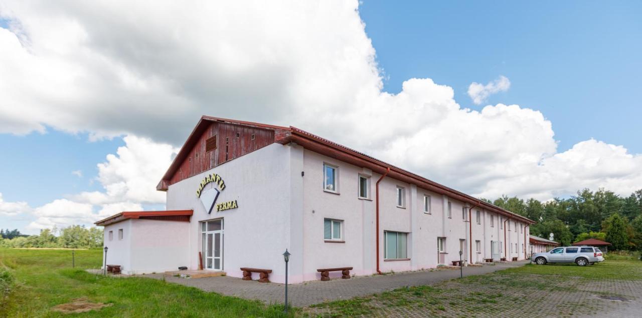 Viesu Nams “Dimantu Ferma” Otel Ikšķile Dış mekan fotoğraf
